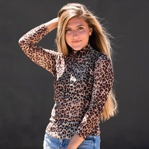 New Buckle Willow & Root Cheetah Print Sheer Mesh Top